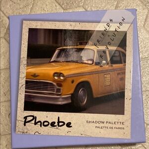 Makeup Revolution Friends Phoebe Eyeshadow Palette